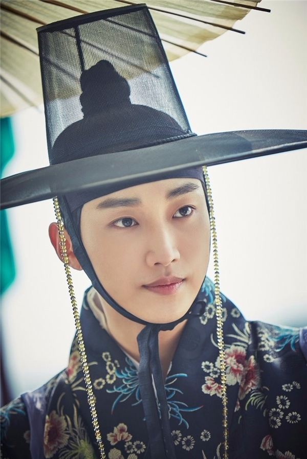 Song Joong Ki và mỹ nam Hàn nổi bật với tạo hình thư sinh thời xưa