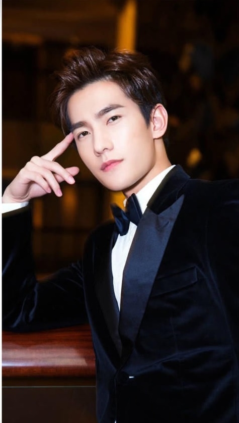 Dương Dương xứng danh 'đại gia ngầm', nắm quyền 2 studio