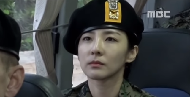 Kim So Yeon và các mỹ nhân lộ mặt mộc tham gia Sao Nhập Ngũ bản Hàn