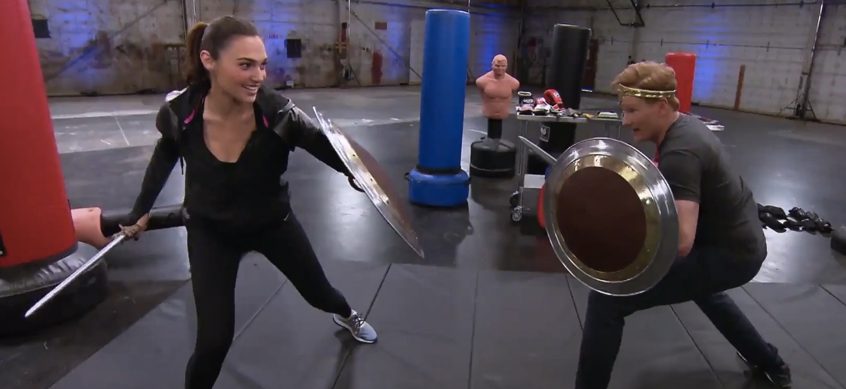 Gal Gadot chấn thương cột sống khi đóng Wonder Woman