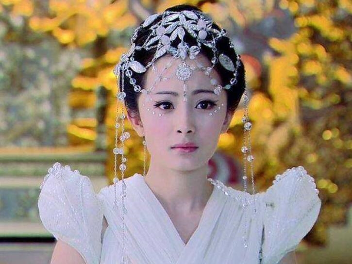 Dương Mịch và mỹ nhân Cbiz khi đóng 2 vai trong một bộ phim