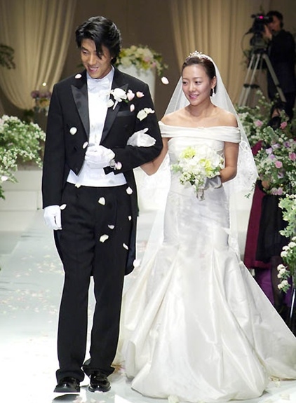 Kim Tae Hee và đường đời của loạt sao Hàn là con nhà giàu