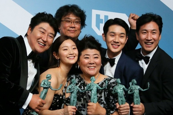 Parasite đại thắng Cannes và loạt sự kiện nổi bật của Kbiz 2020