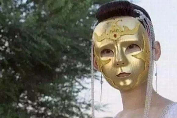 Phạm Băng Băng và dàn mỹ nhân Cbiz đeo mặt nạ trên màn ảnh