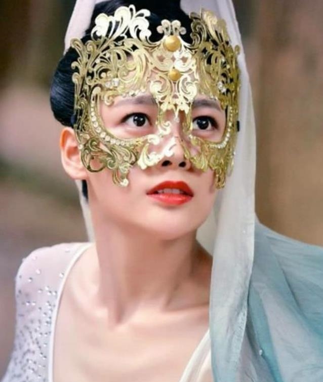 Phạm Băng Băng và dàn mỹ nhân Cbiz đeo mặt nạ trên màn ảnh