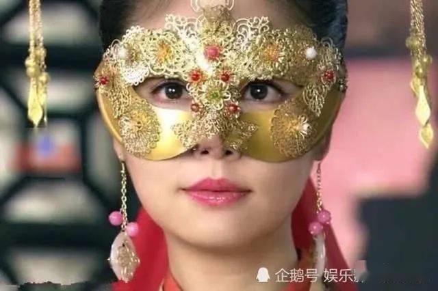 Phạm Băng Băng và dàn mỹ nhân Cbiz đeo mặt nạ trên màn ảnh