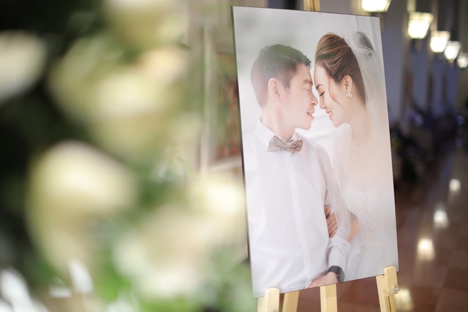 Công Lý và bạn gái kém 15 tuổi tổ chức hôn lễ ấm cúng