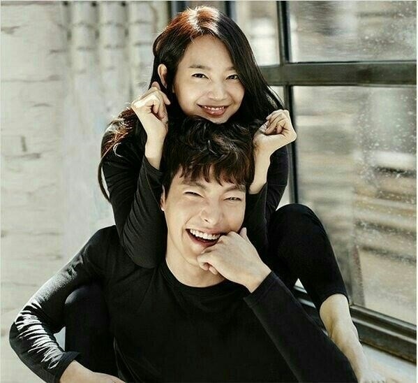 Son Ye Jin và sao nữ Hàn không trọng ngoại hình mà toàn yêu trai đẹp