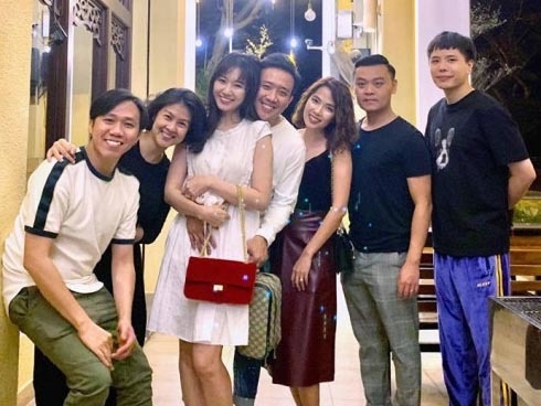 Trấn Thành, Trường Giang và những lần đặt tay nhầm chỗ gây tranh cãi