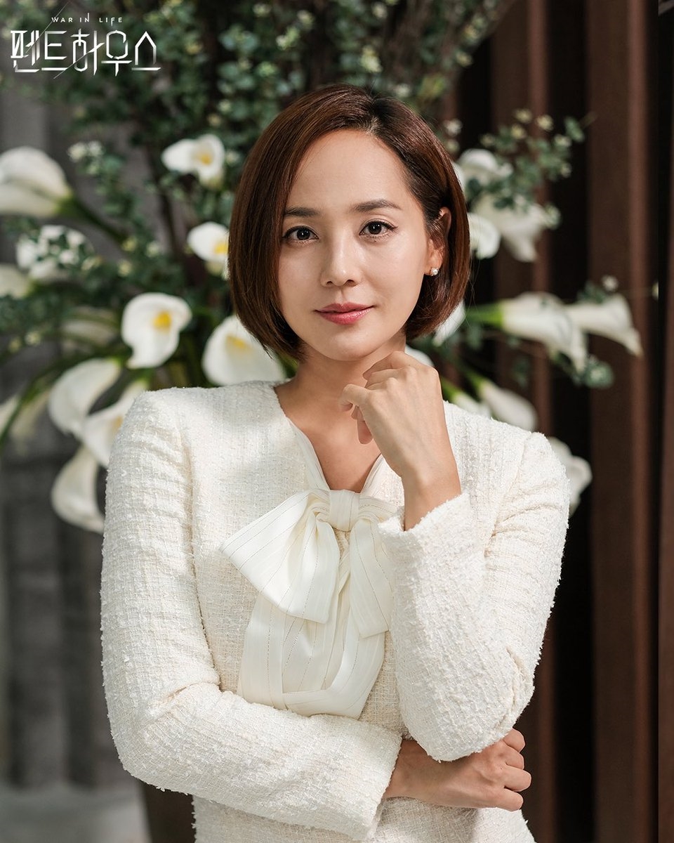 Lee Ji Ah và dàn sao Penthouse bày tỏ cảm nghĩ hậu kết thúc