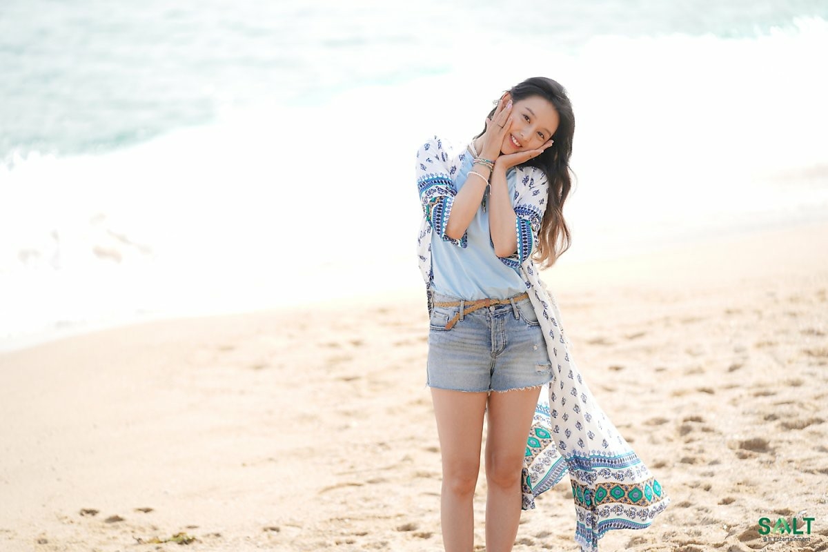 Kim Ji Won tỏa sáng nhan sắc trong 'Lovestruck In The City'