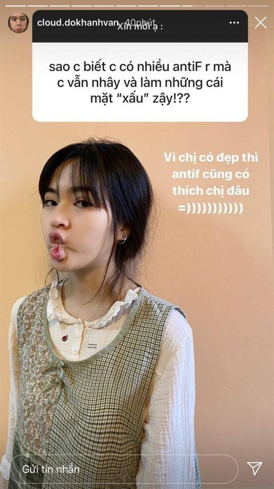 Khánh Vân đáp trả khi bị chê cứ khoái làm mặt xấu