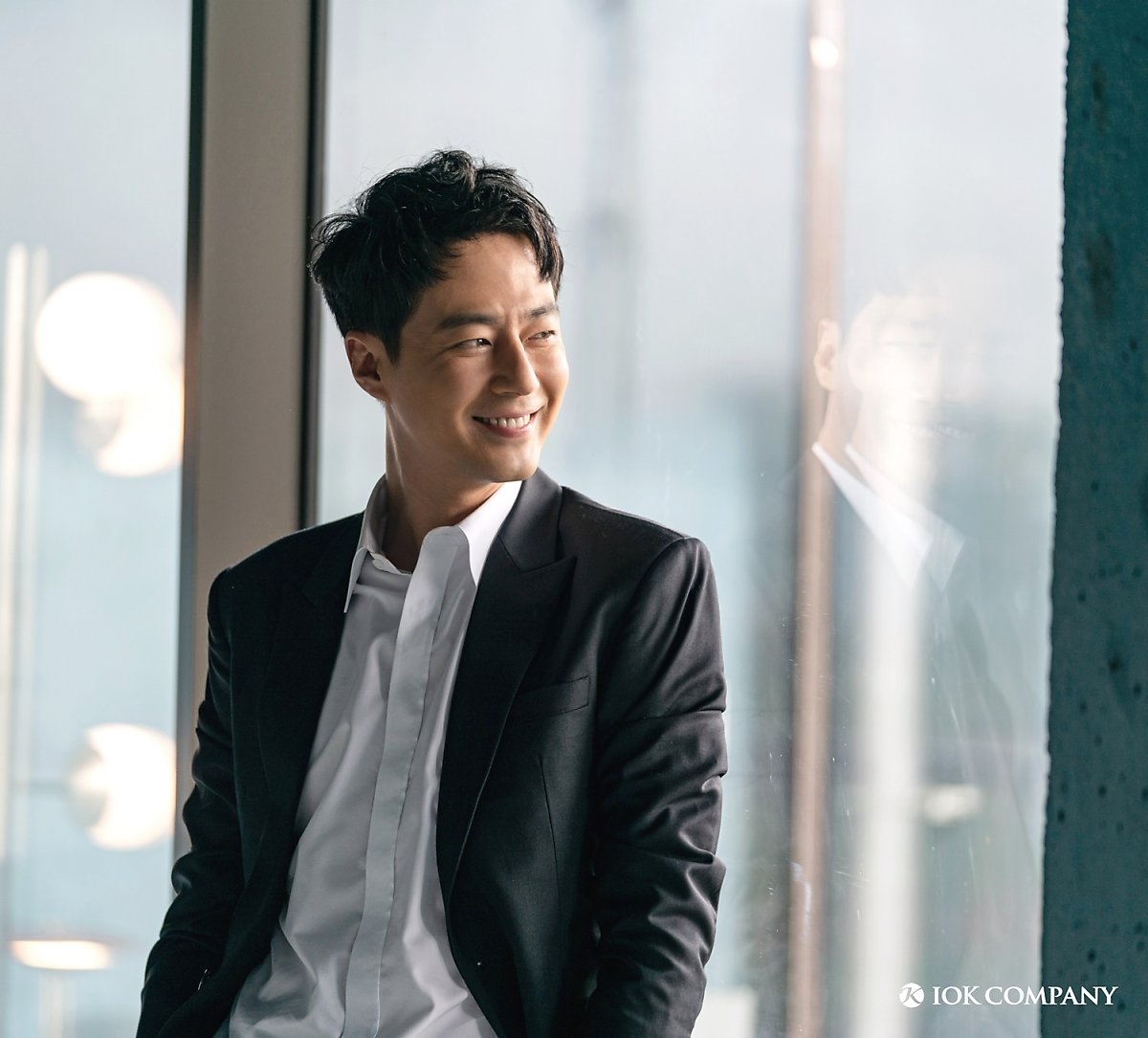 Eugene khoe nhan sắc trẻ trung qua loạt ảnh mới, Jo In Sung tái xuất