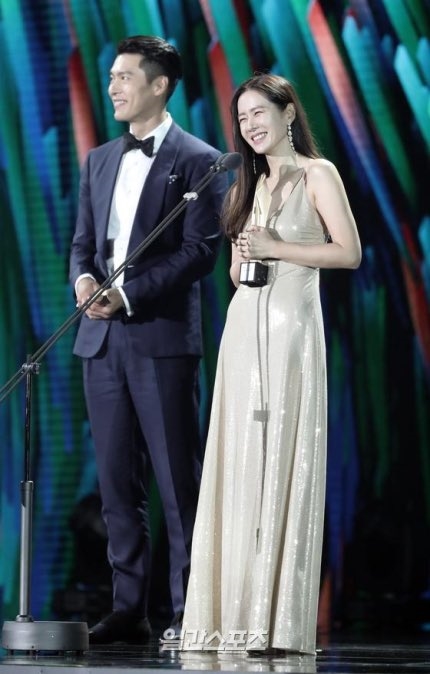 Hyun Bin - Son Ye Jin và những lần diện đồ đôi đồng điệu đến sự kiện