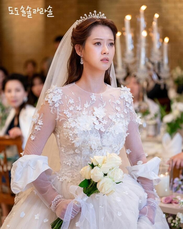 Kim Tae Hee và những cô dâu đẹp nhất trên màn ảnh Hàn năm 2020