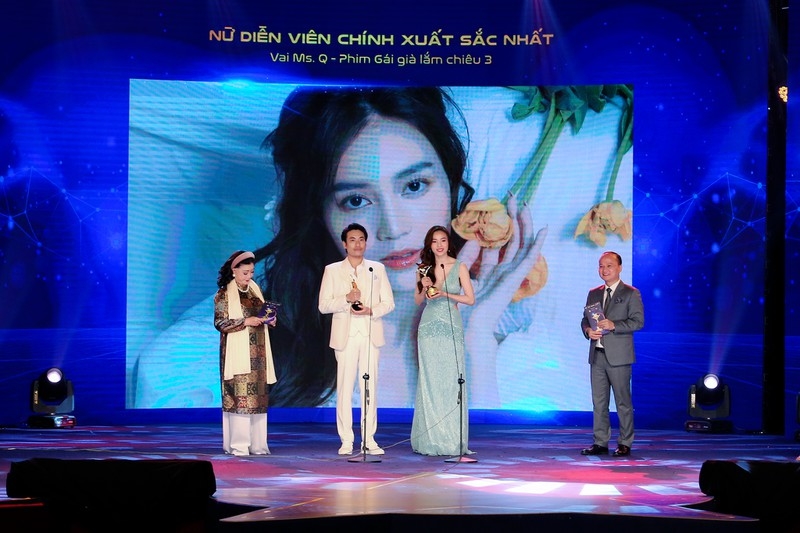 Ninh Dương Lan Ngọc ẵm trọn giải Nữ chính xuất sắc nhất 2020