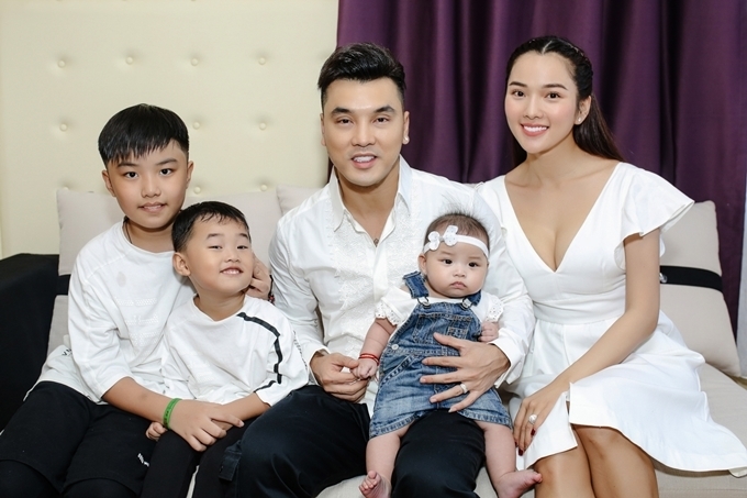 Thu Trang và những bà vợ giữ tiền chắc tay nhất Vbiz