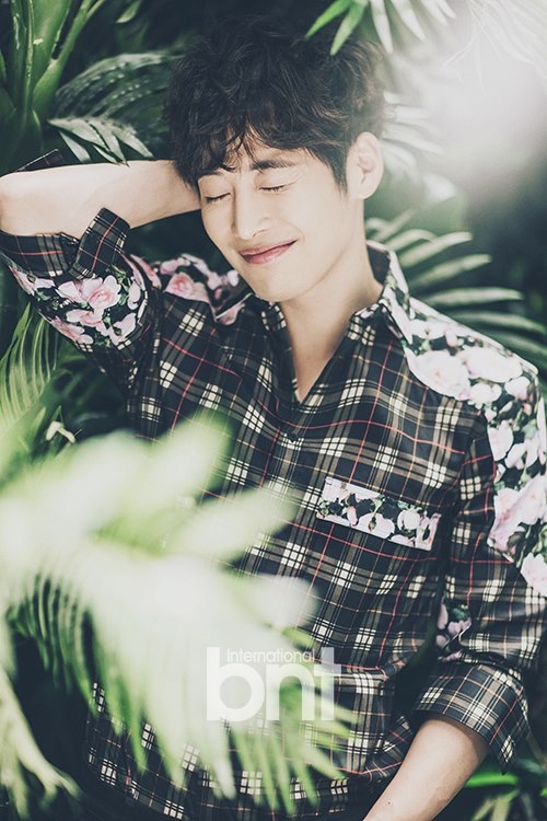 Lee Jong Suk và các mỹ nam Hàn có đôi môi dày gợi cảm nhất