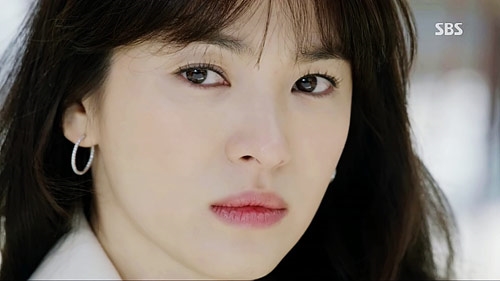 Song Hye Kyo và khoảnh khắc đẹp như tiên tử của mỹ nhân Hàn