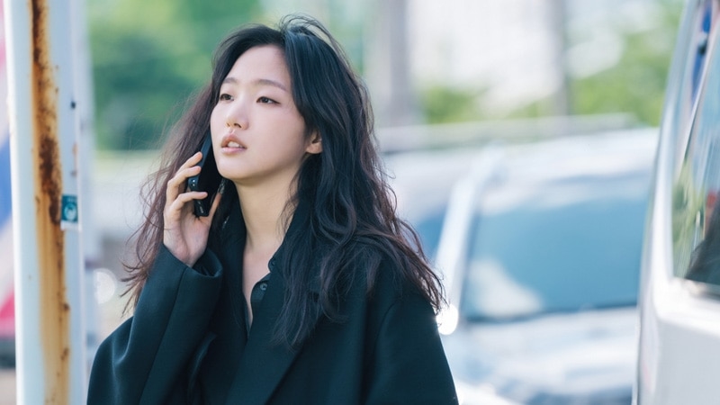 Lee Sung Kyung và những 'mỹ nữ khí chất' nhất làng giải trí Hàn