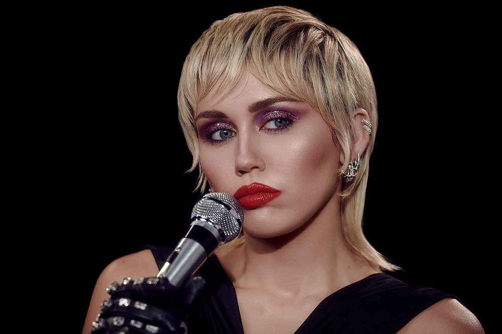 Miley Cyrus, Selena Gomez và dàn sao nhí Disney bây giờ ra sao?