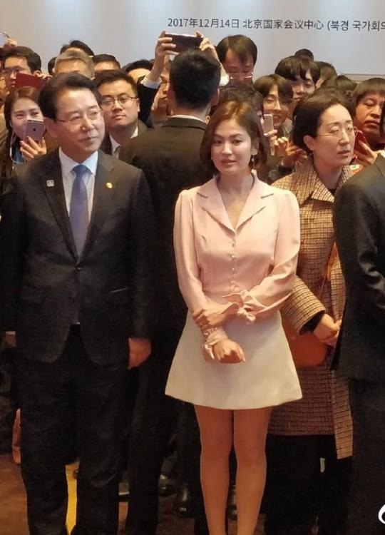 Song Hye Kyo và nhan sắc mỹ nhân Hàn qua ống kính chụp vội