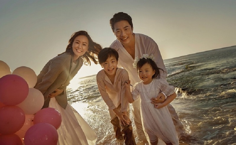 Yeon Jung Hoon - Han Ga In và những cặp vợ chồng vàng của Kbiz