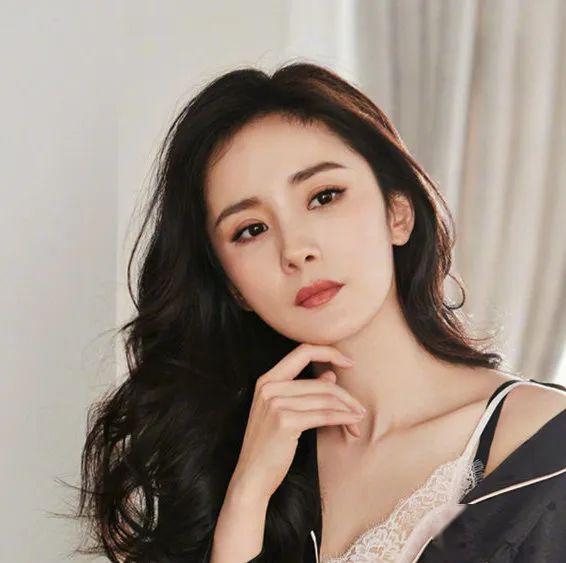 Bố chồng Dương Mịch bị tố lợi dụng Gạo Nếp Nhỏ