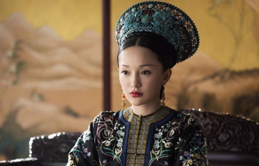 Châu Tấn, Xa Thi Mạn và những hoàng hậu nổi tiếng nhất Cbiz
