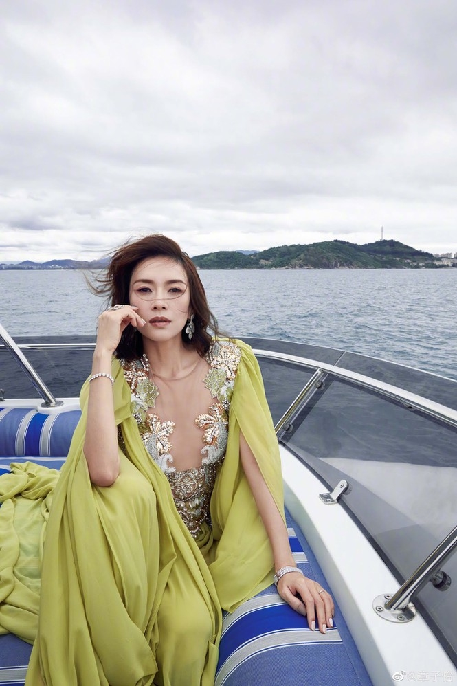 Chương Tử Di cứ chúc phúc đôi nào là đôi đó chia tay