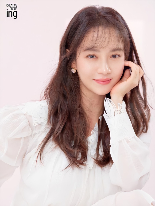 Song Ji Hyo, Seo Ji Hye: Hai quý cô độc thân tài năng của điện ảnh Hàn