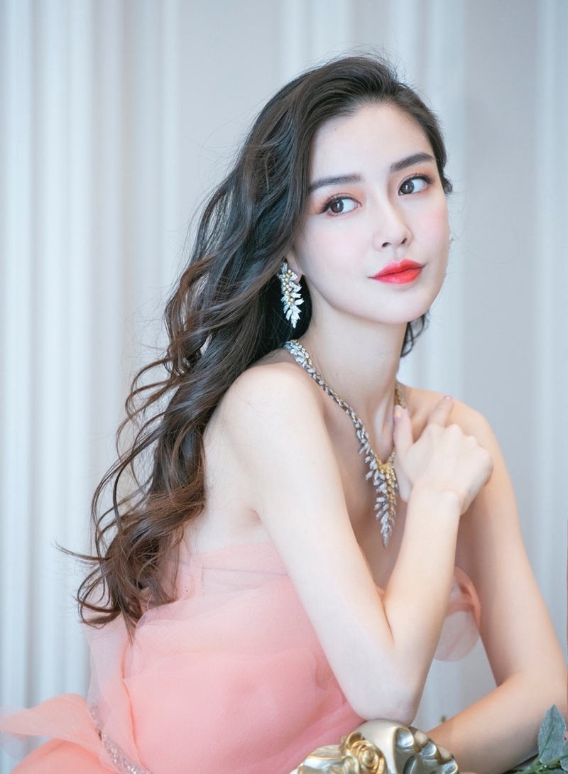 AngelaBaby và sao nữ sinh sau 1985 gây tranh cãi về xếp hạng diễn xuất
