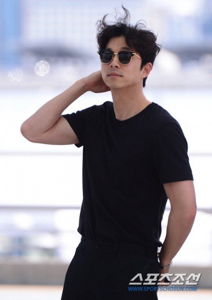 Lee Min Ho và mỹ nam Hàn trông ra sao khi diện áo phông đơn giản