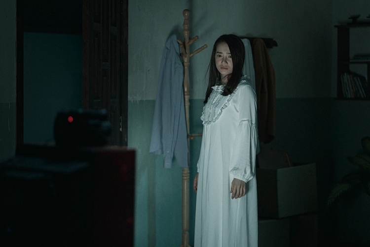 Song Song tung trailer bị cho là giống The Call của Hàn Quốc