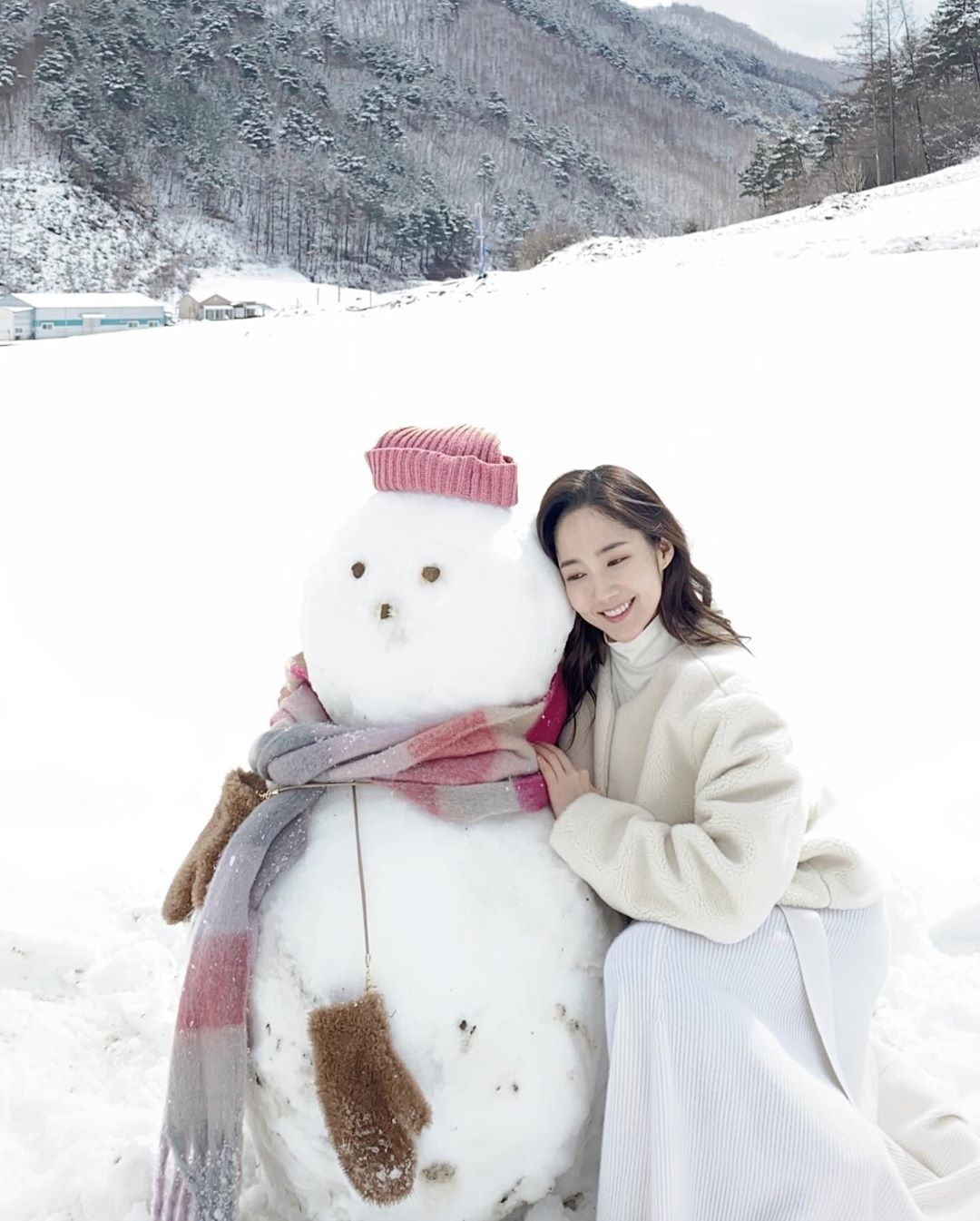 Song Hye Kyo và khoảnh khắc cực đẹp của mỹ nhân Hàn dưới trời tuyết