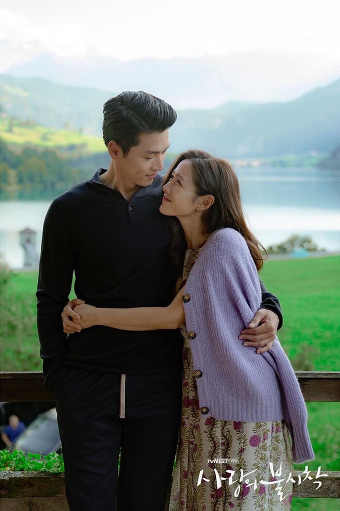 Hyun Bin - Son Ye Jin lọt top những cặp đôi có khả năng cưới năm 2021