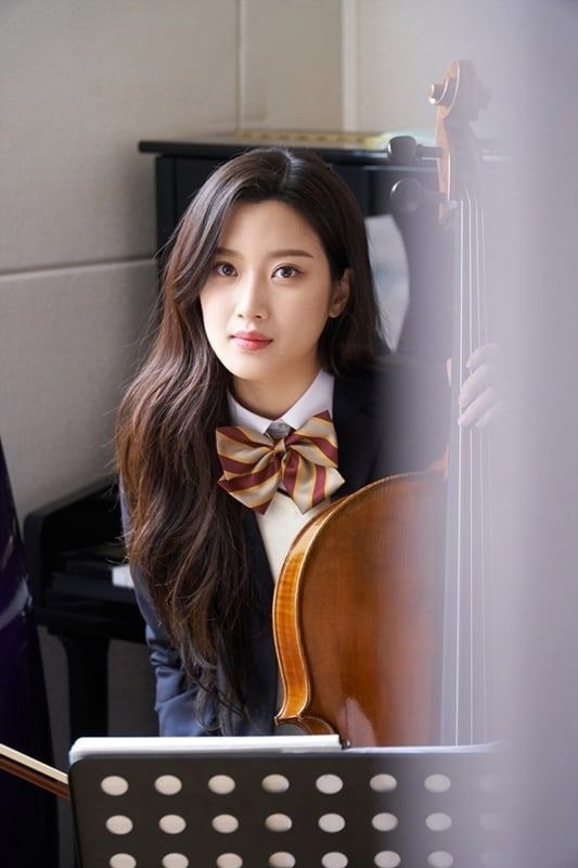 Moon Ga Young gây chú ý với vai nữ chính trong True Beauty