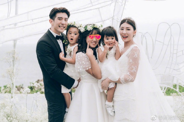 Giả Tịnh Văn viên mãn, hạnh phúc bên chồng trẻ kém 9 tuổi