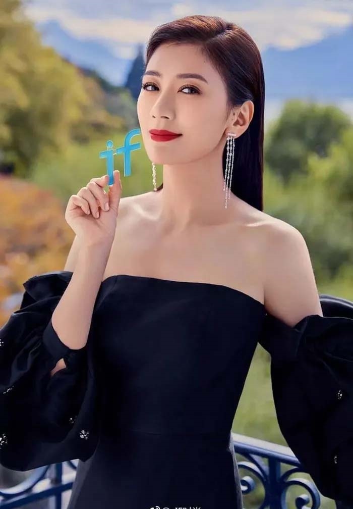 Giả Tịnh Văn viên mãn, hạnh phúc bên chồng trẻ kém 9 tuổi