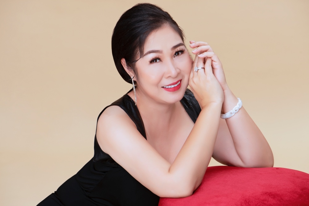 Hồng Vân giàn giụa nước mắt vì nhớ Chí Tài, Mai Phương