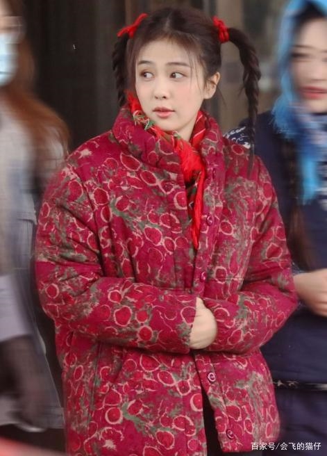 Trương Hinh Dư và dàn sao Hoa ngữ diện style 'chăn con công'