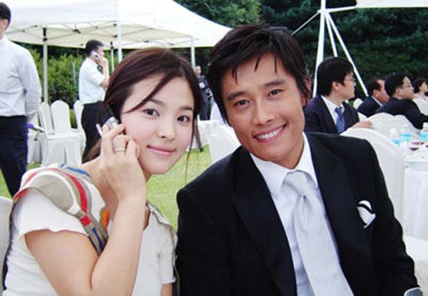 Song Hye Kyo - Lee Byung Hun gây sốt trở lại với loạt ảnh cũ