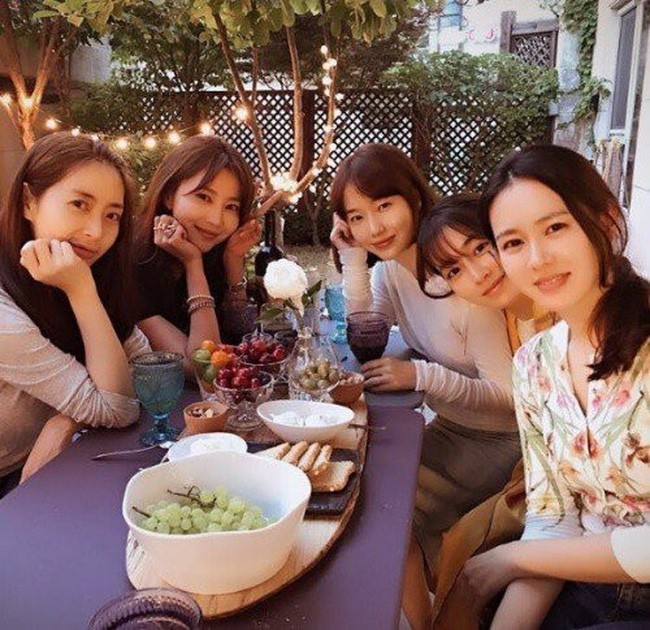 Song Hye Kyo và loạt sao Hàn sở hữu hội bạn thân cực phẩm