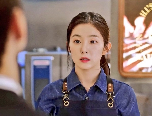 Irene xuất hiện với nhan sắc điểm 10 trong trailer phim đầu tay
