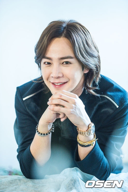 Mẹ Jang Geun Suk bị phạt; cựu hoa hậu Hàn gây tai nạn