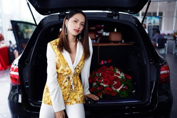 Ngọc Trinh, Lý Nhã Kỳ và sao Việt tiết lộ độ giàu có qua 1 câu nói