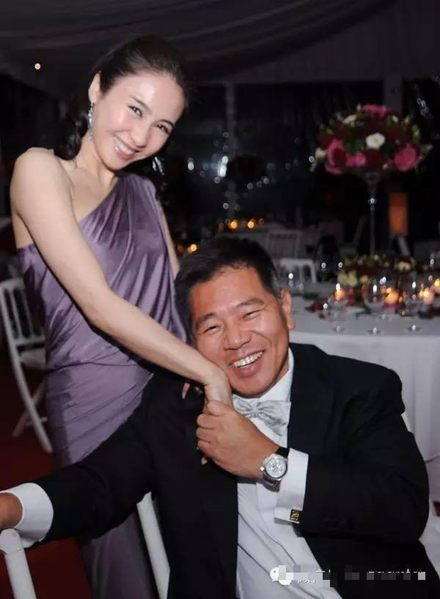 Lê Tư chia sẻ bí kíp giữ lửa hôn nhân với chồng tàn tật