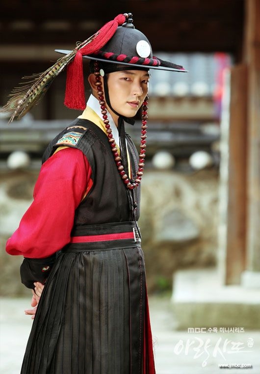 Kim Soo Hyun và những nam thần được mệnh danh là 'hoàng tử cổ trang'