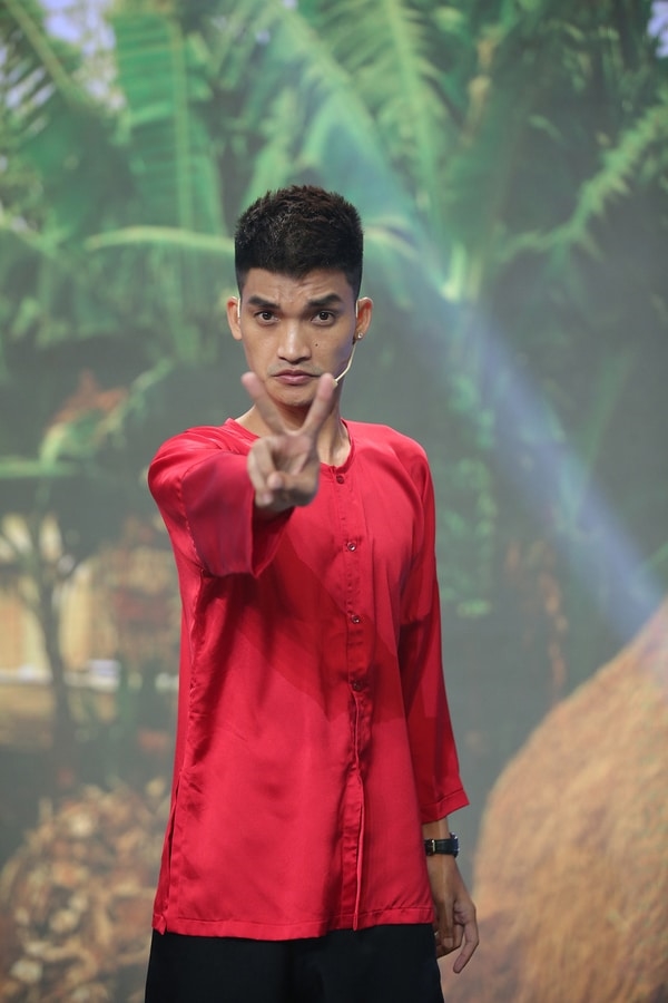 Mạc Văn Khoa: Từ anh phụ hồ thành sao lớn, nợ vợ một đám cưới
