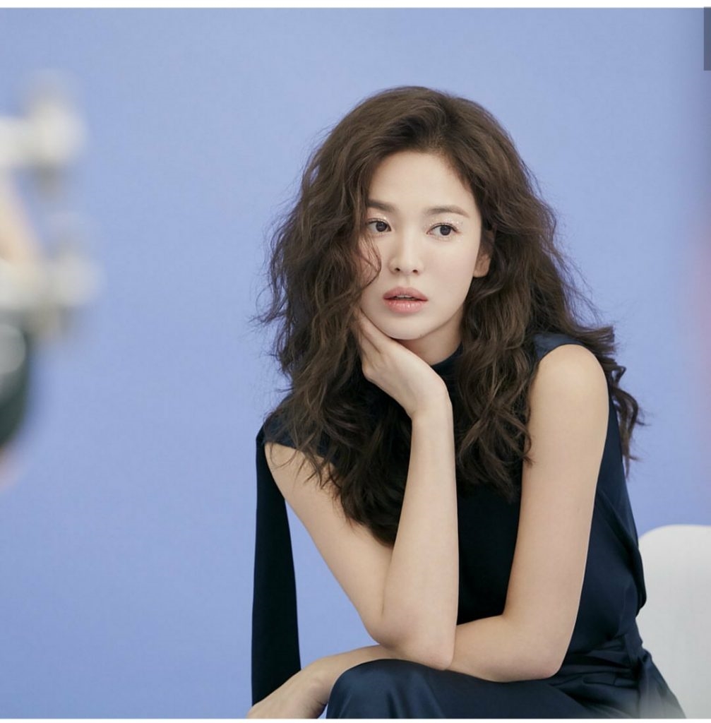 Song Hye Kyo và loạt mỹ nhân Hàn lăng xê kiểu tóc 'mì tôm'